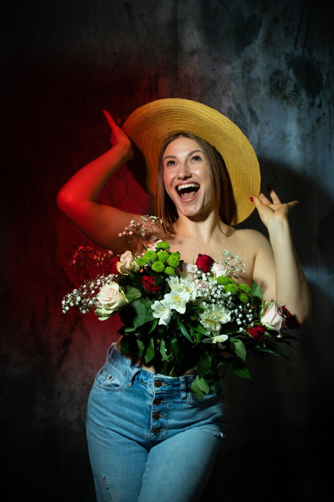 Modelfoto mit Blumenstrauß